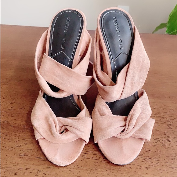 Kendal x Kylie heels - Picture 3 of 5